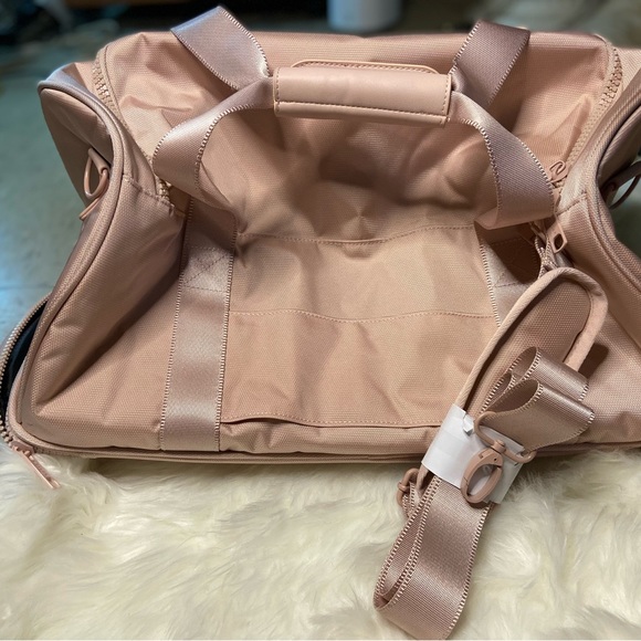 CALPAK- NEW WITH TAGS - Picture 7 of 8